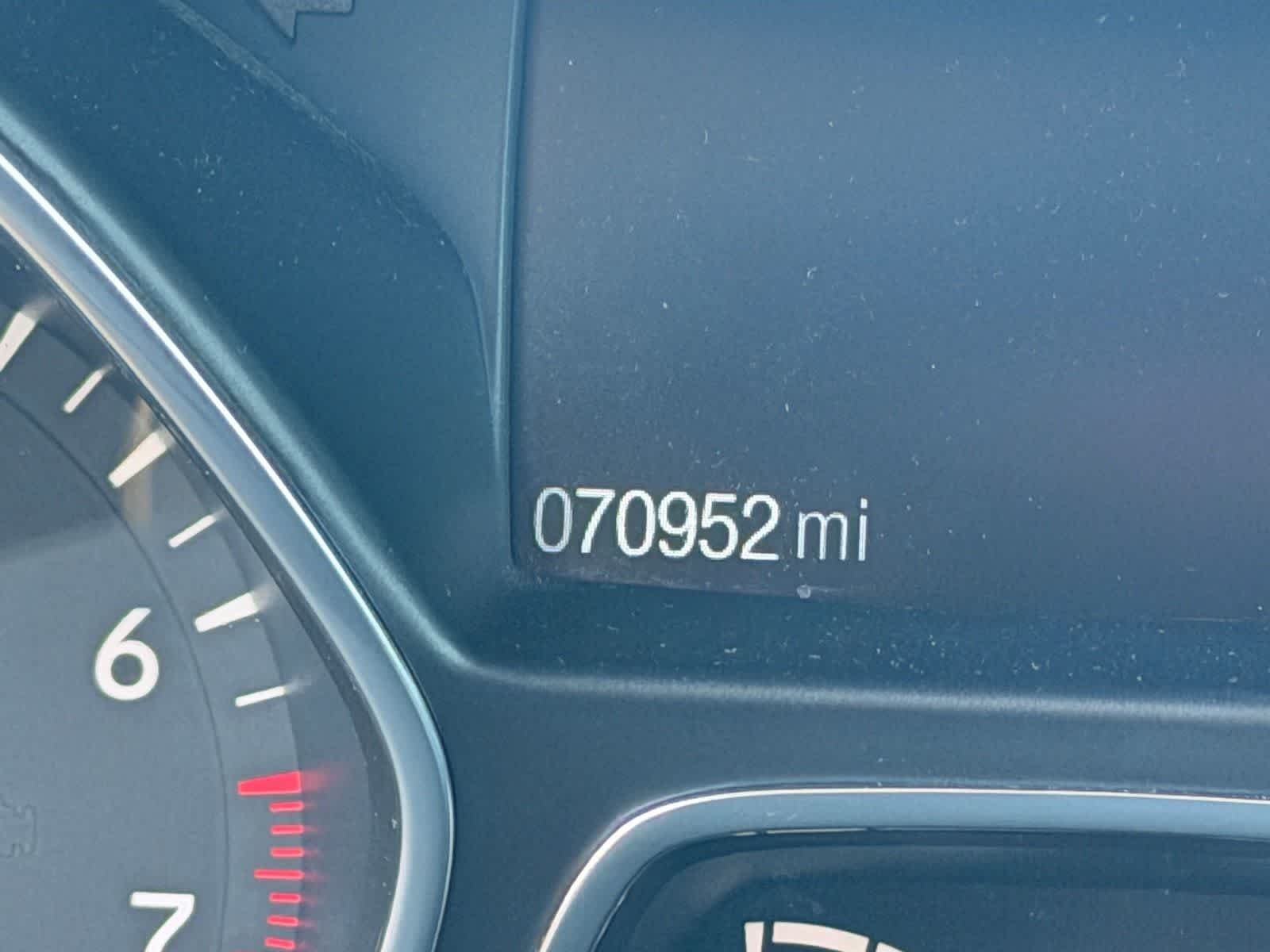 Used 2018 Oxford White Ford SE image 10