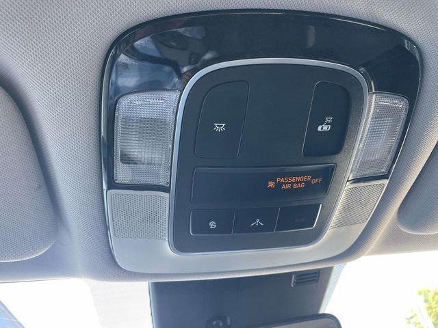Certified Used 2022 White Hyundai Blue image 25