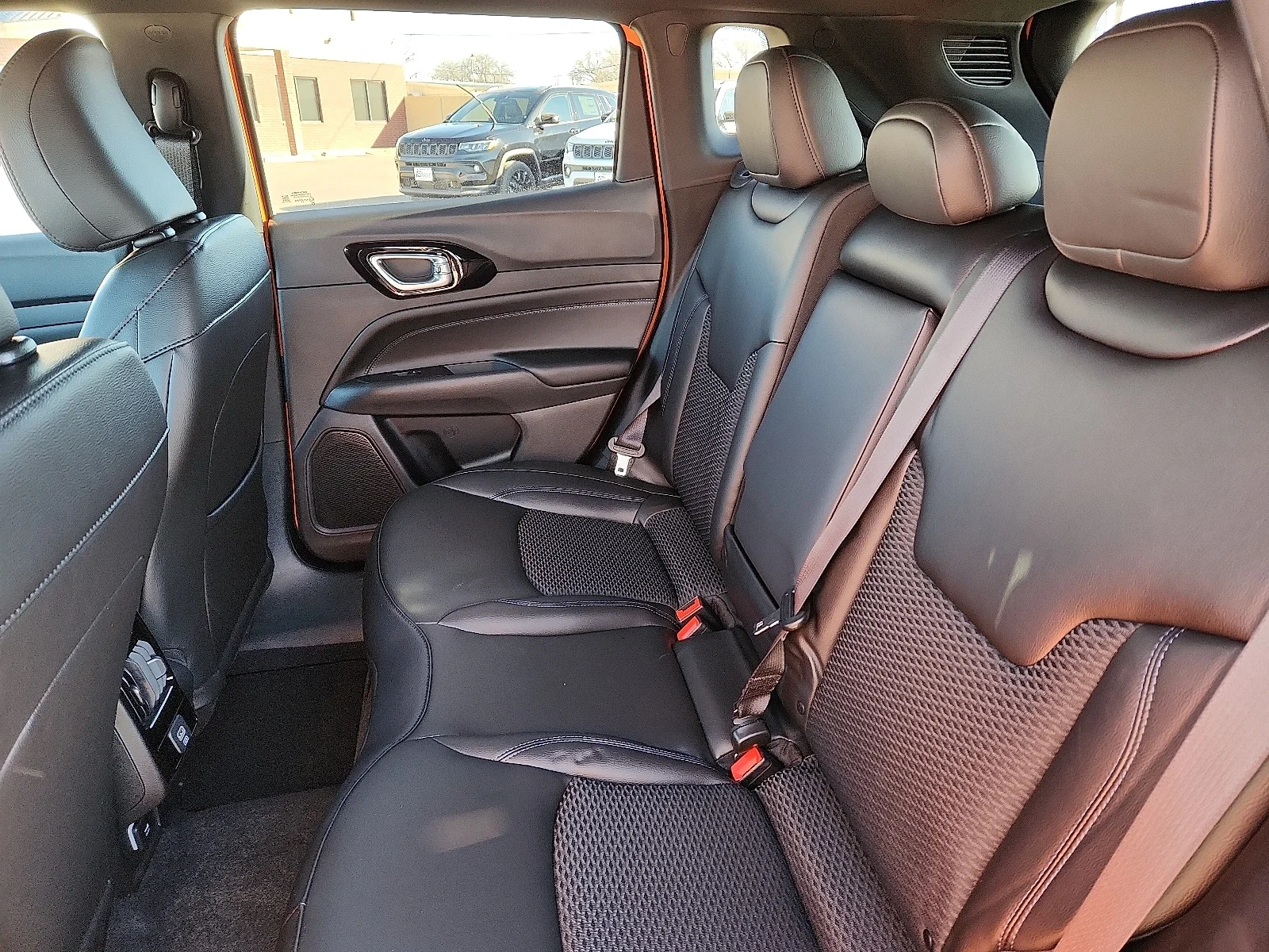 New 2026 Orange Jeep LATITUDE ALTITUDE 4X4 image 10