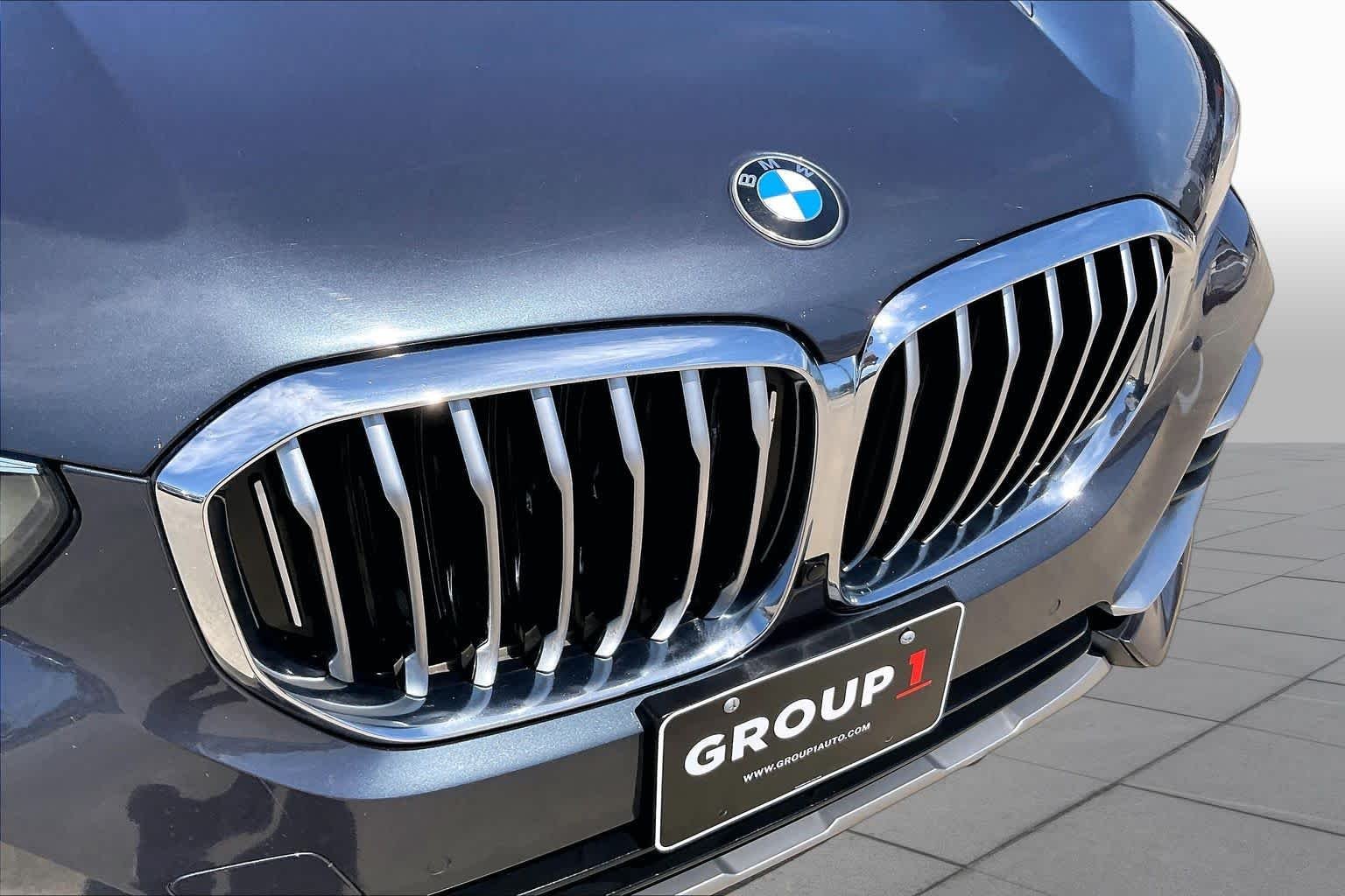 Used 2020 Arctic Gray Metallic BMW sDrive40i image 29