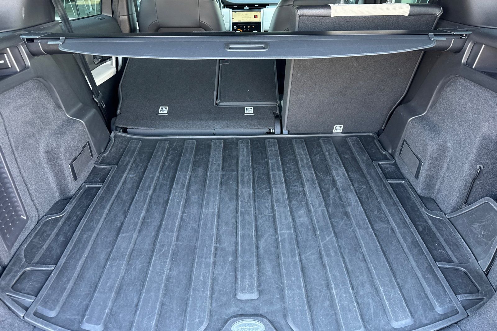 Used 2022 Blue Land Rover S R-Dynamic image 37