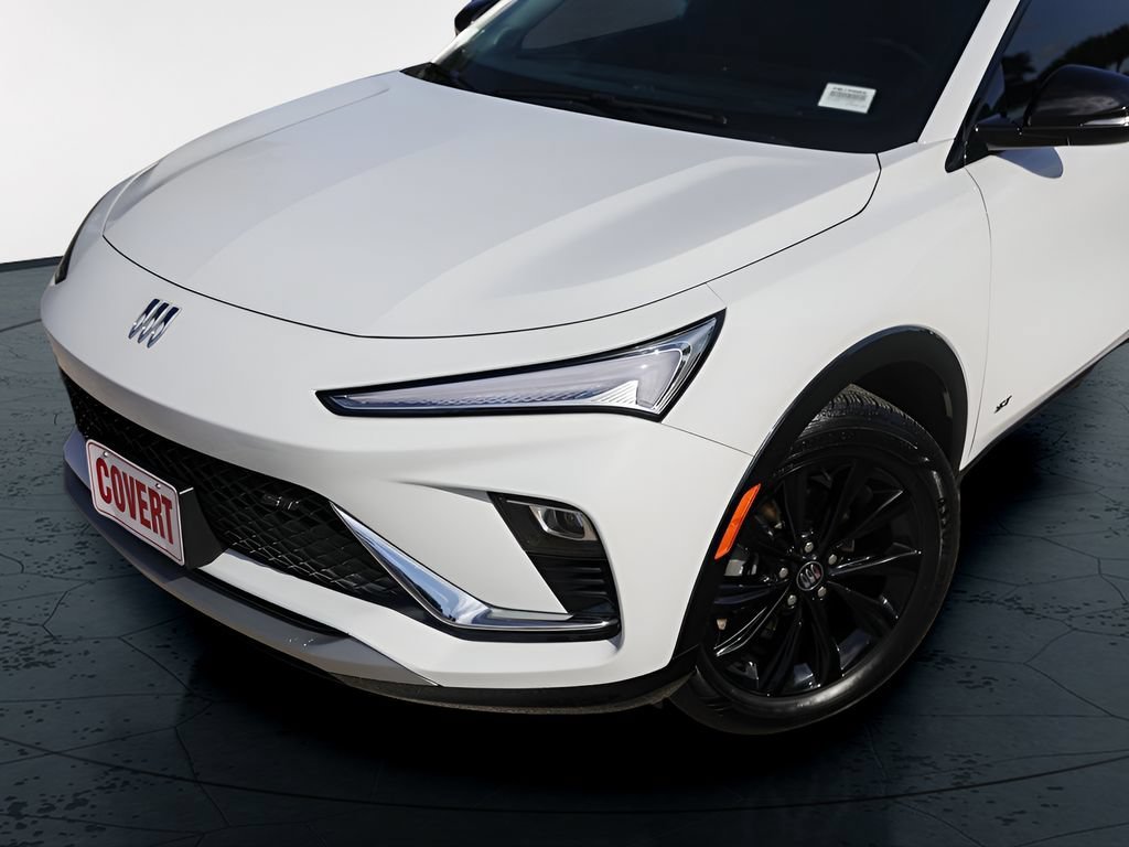 Used 2025 Summit White Buick Sport Touring image 3