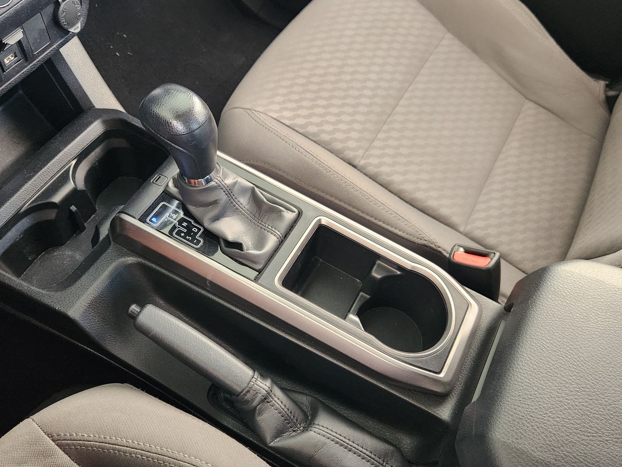 Used 2023 Ice Cap Toyota SR5 image 17