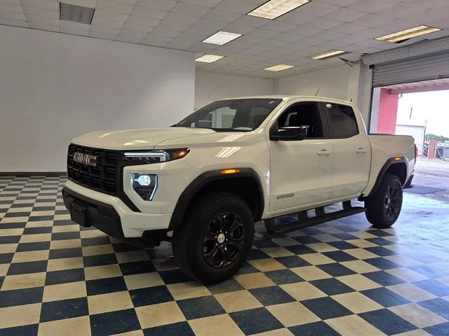 Used 2024 White GMC Elevation image 3