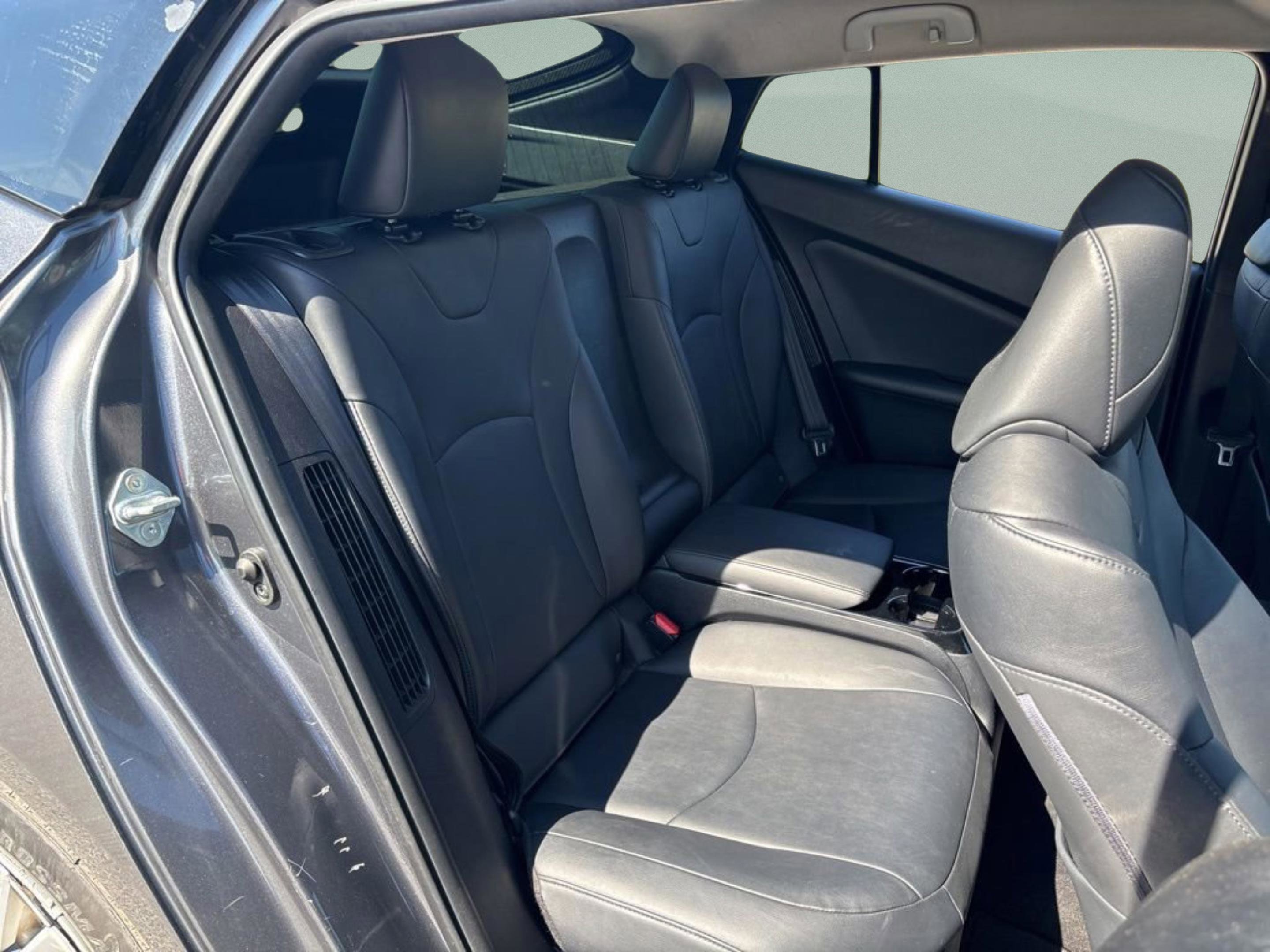 Used 2017 Magnetic Gray Metallic Toyota Advanced image 21