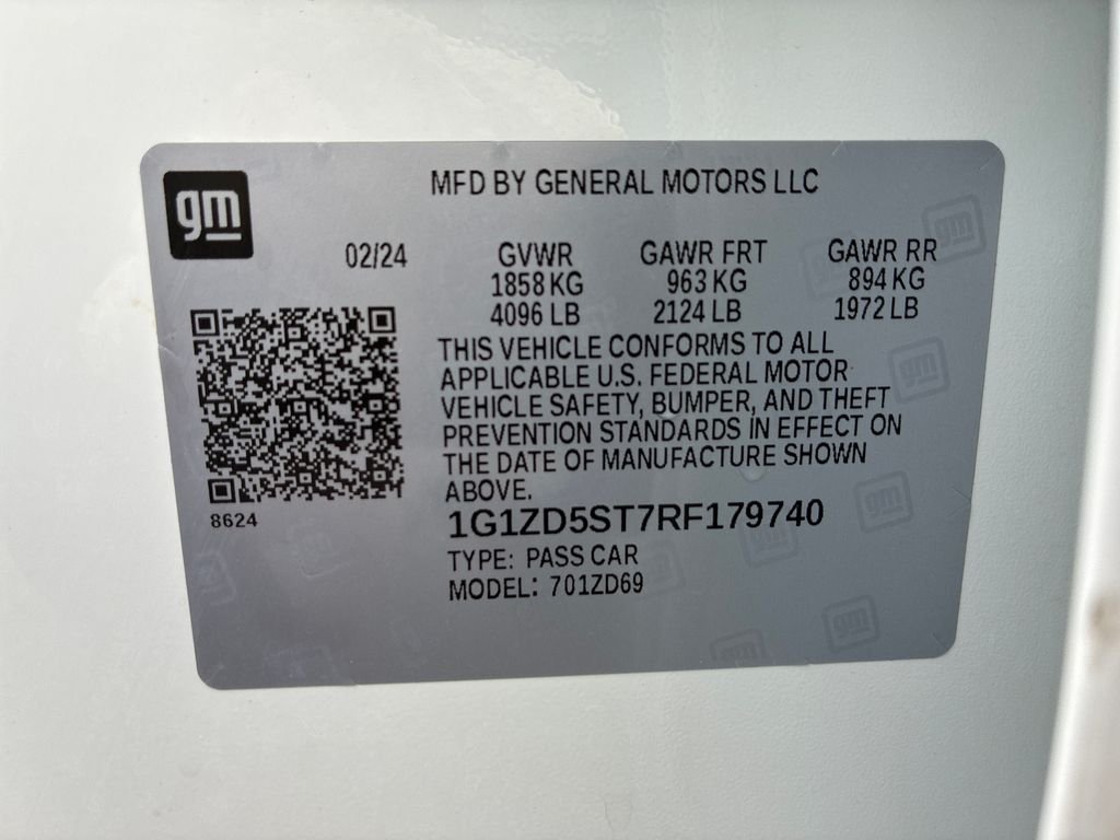 Used 2024 White Chevrolet LT image 21