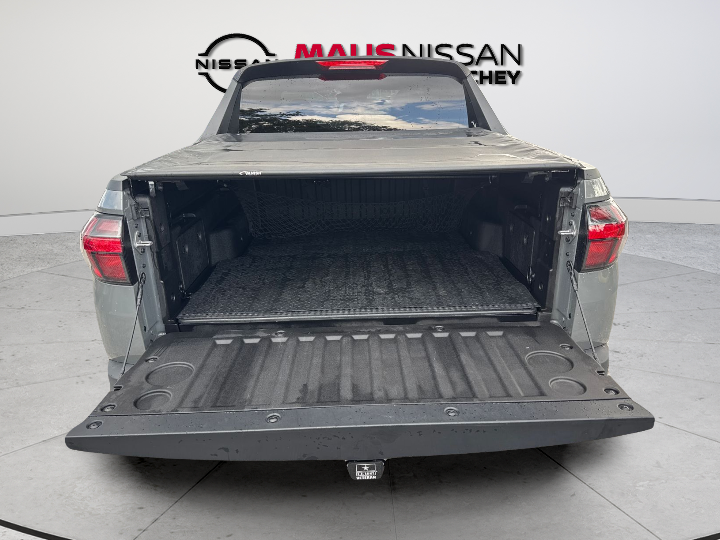 Used 2023 Gray Hyundai SEL image 17
