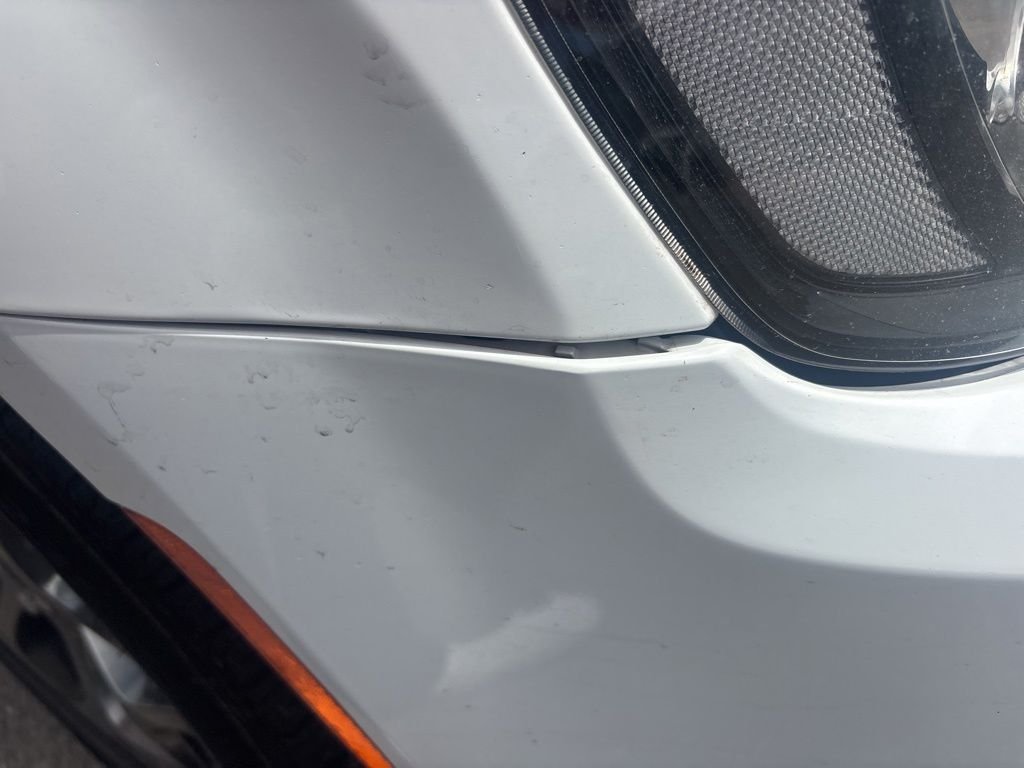 Used 2015 White Chrysler S image 9