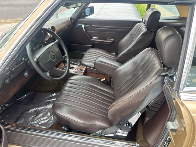 Used 1986 Beige Mercedes-Benz 560 SL image 9