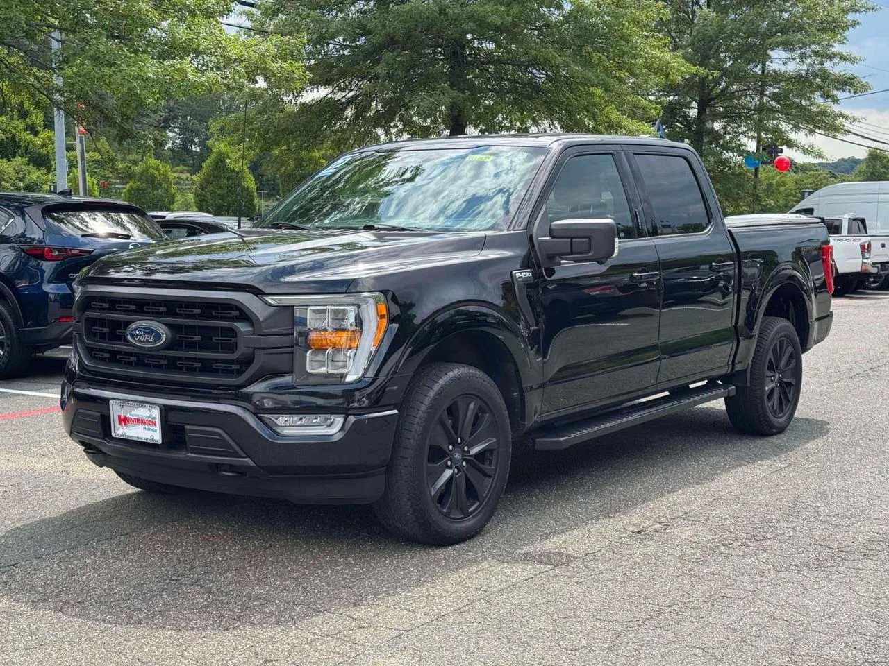 Used 2022 Agate Black Metallic Ford XLT image 3