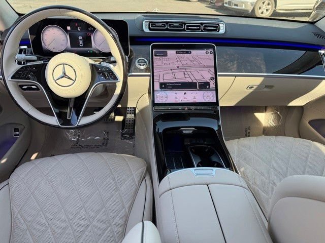 New 2026 MANUFAKTUR Moonlight White Magno Mercedes-Benz S 580 image 21