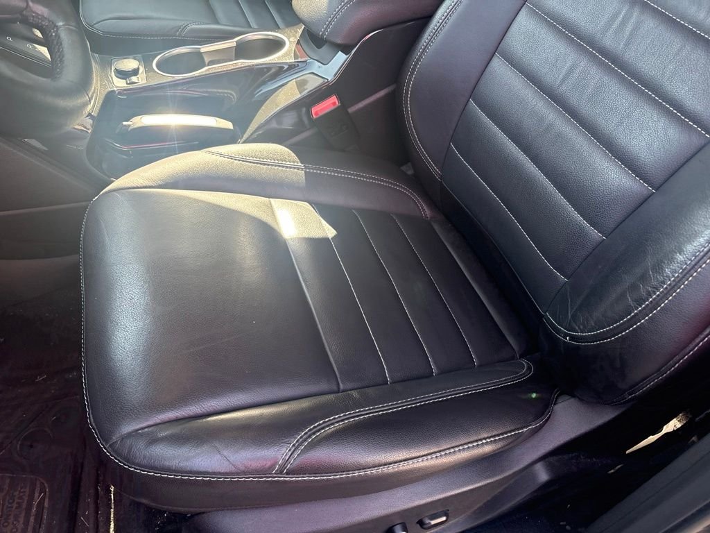 Used 2016 Magnetic Ford Titanium image 13