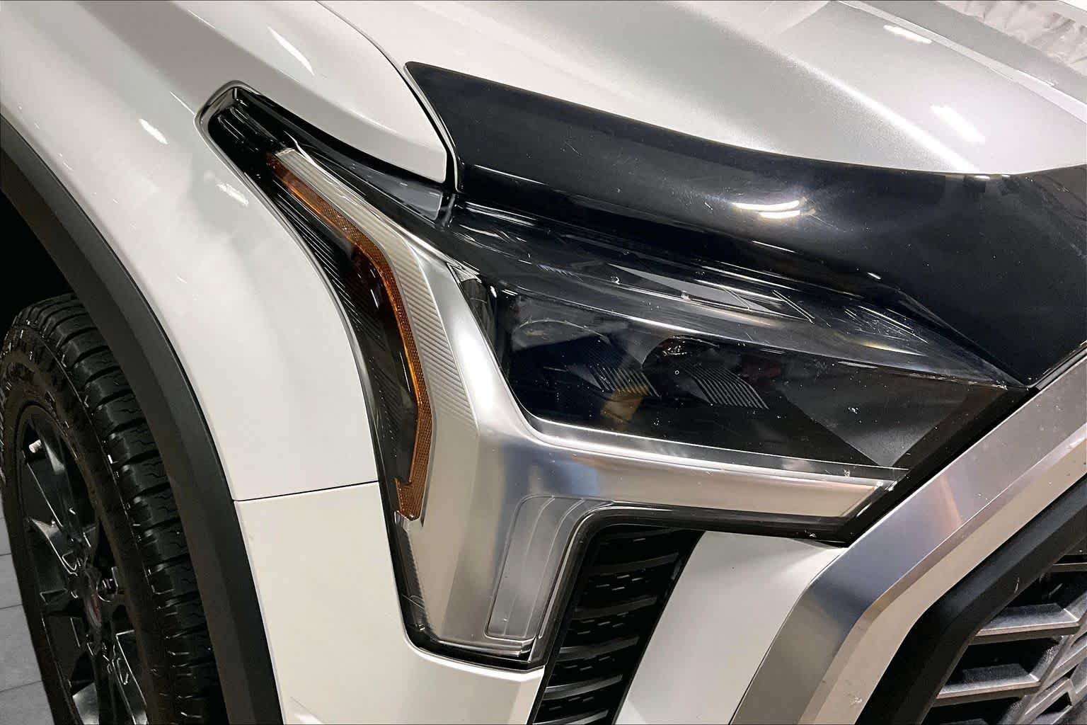 Used 2023 Wind Chill Pearl Toyota Limited image 28