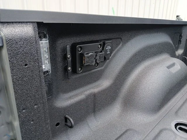 New 2026 Ceramic Gray Clear-Coat Exterior Paint RAM Laramie image 7