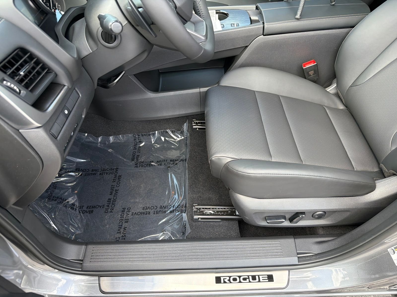 New 2026 Nissan Rogue Dark Armor 4D Sport Utility