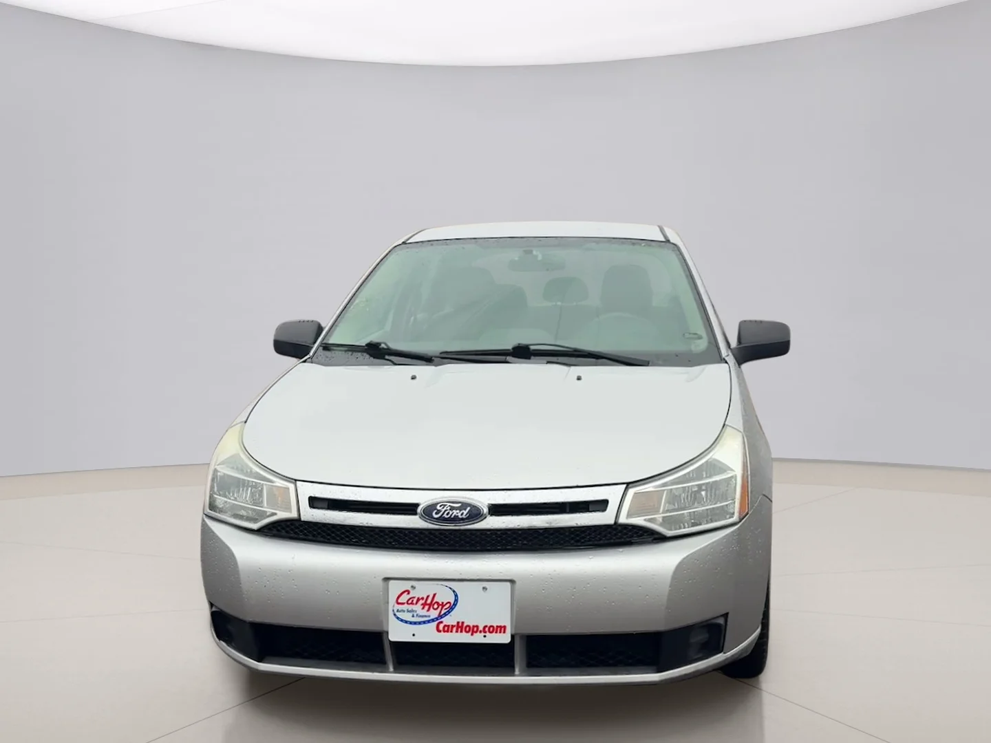 Used 2011 Silver Ford SE image 2