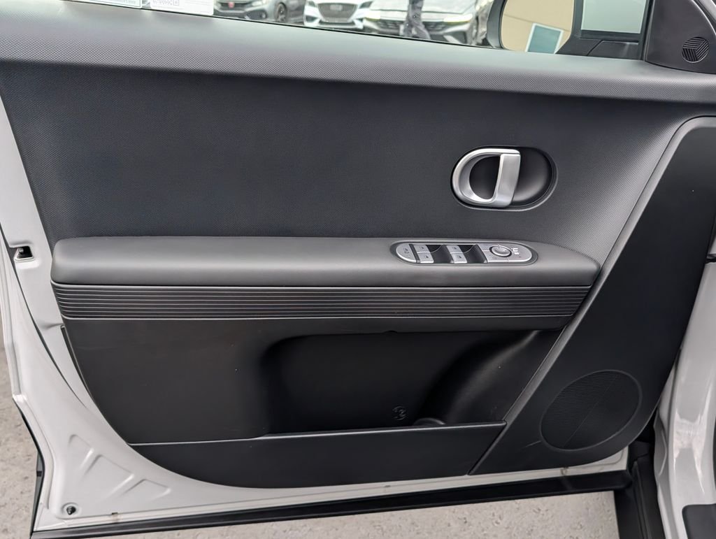 2024 Hyundai IONIQ 5 SEL - Photo 17