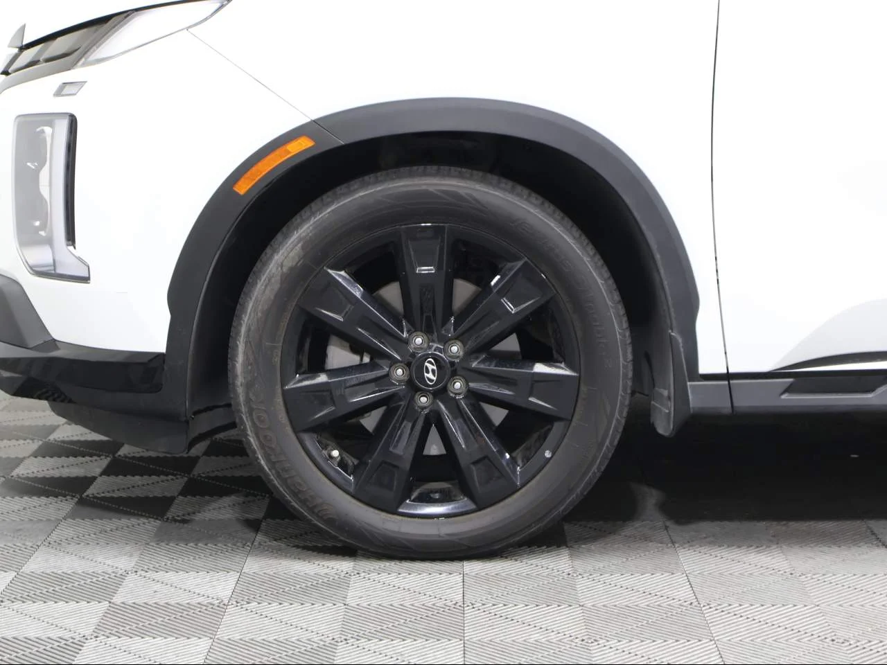 Used 2023 Hyper White Pearl Hyundai XRT image 6