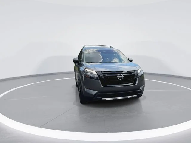 Used 2025 Gray Nissan Platinum image 3