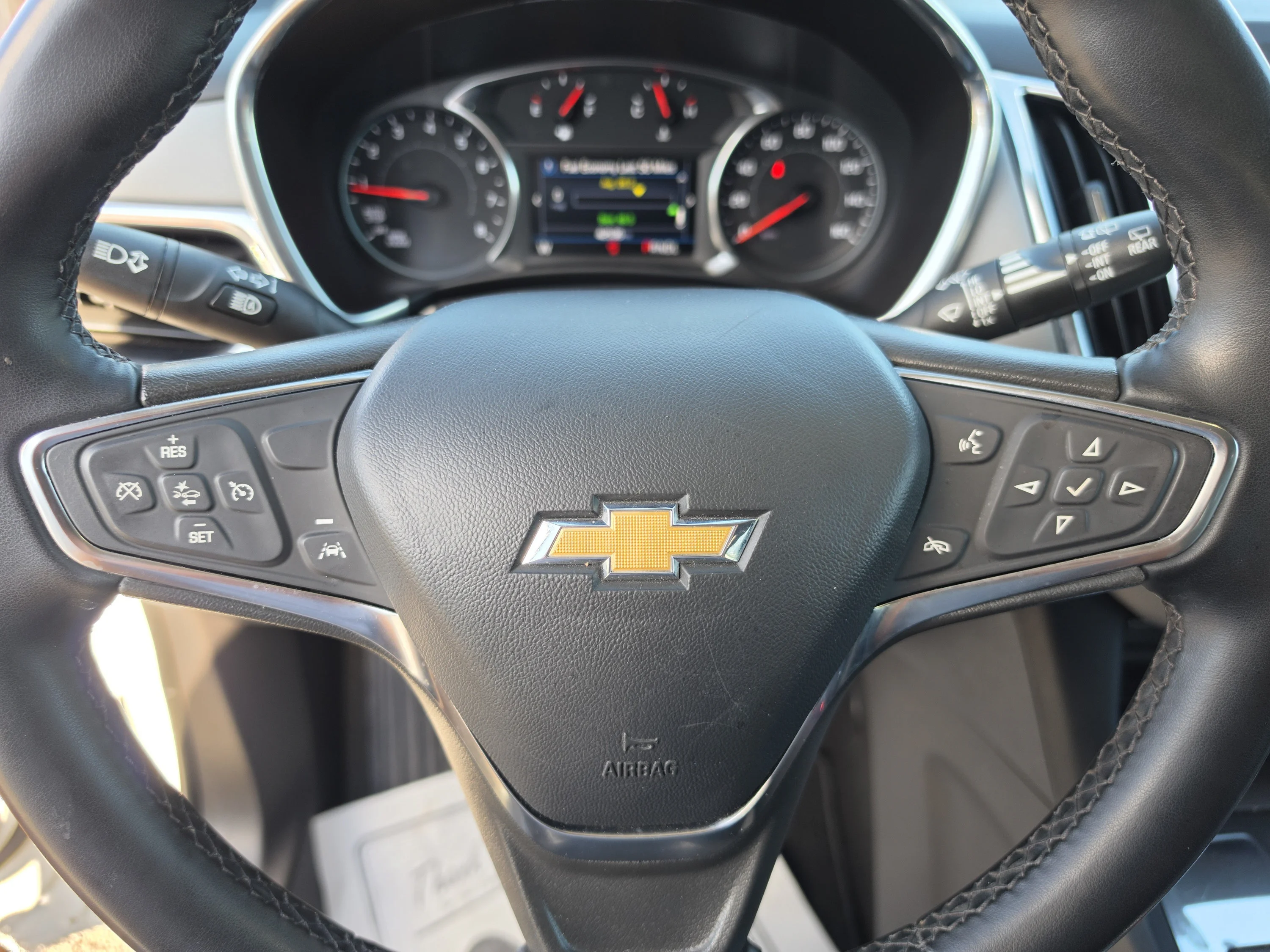 Used 2024 Summit White Chevrolet LT image 35