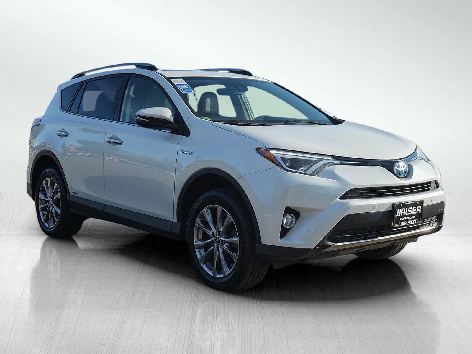 Used 2018 White Toyota 4D WAGON HYBRID LIMITED image 7