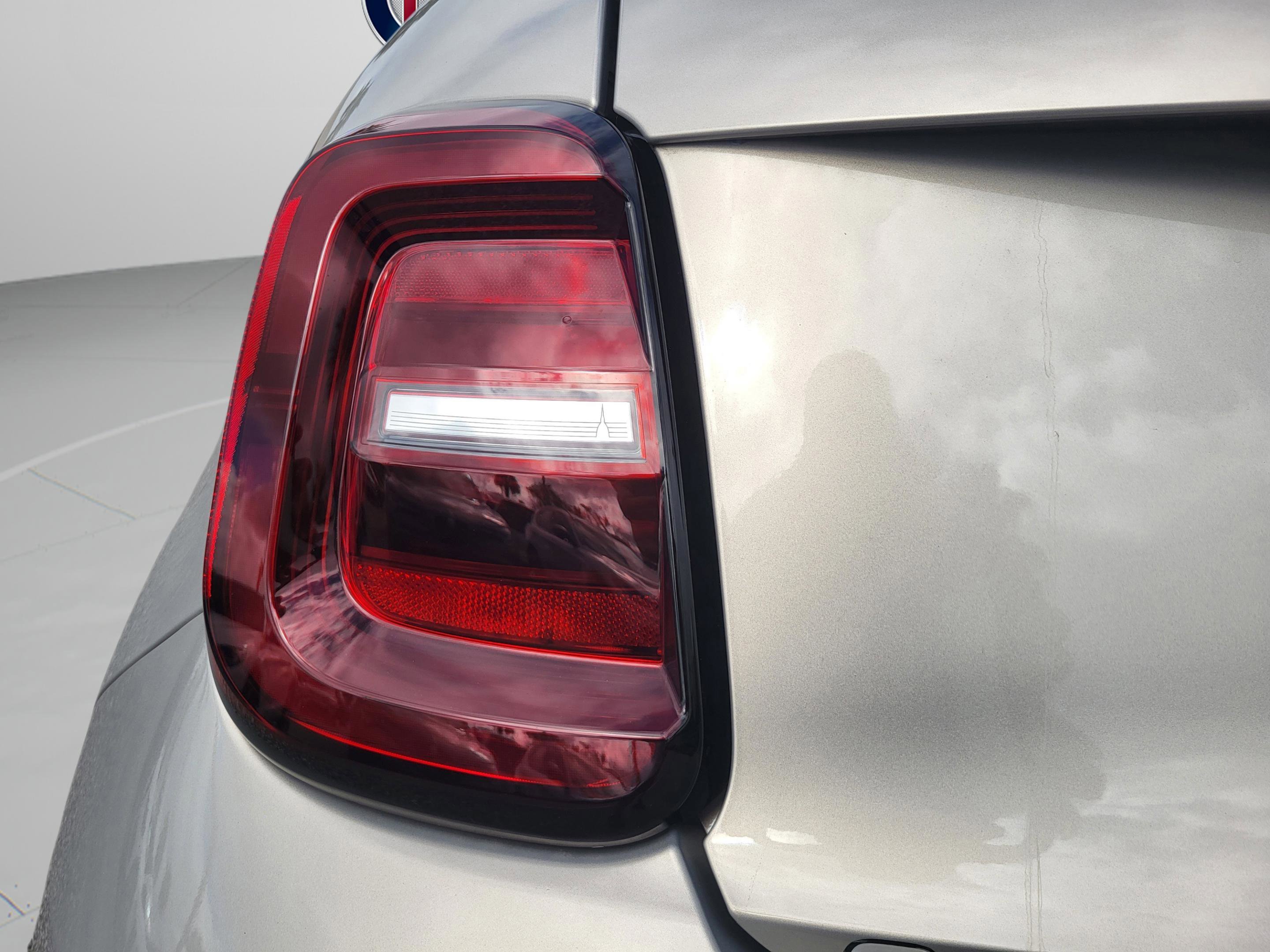 2025 FIAT 500e Base - Photo 18
