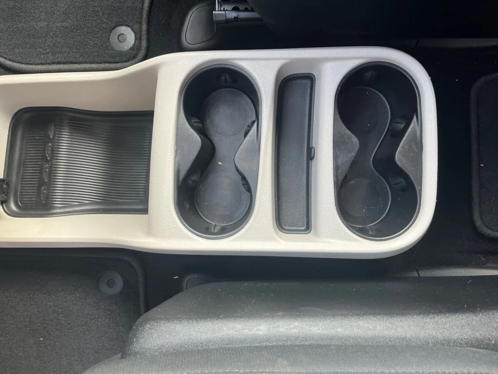 Used 2019 Billet Silver Metallic Chrysler L image 14