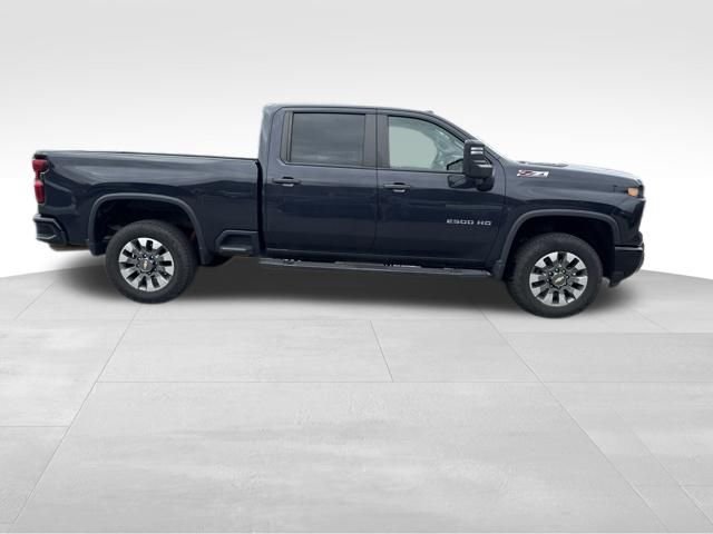 Used 2024 Gray Chevrolet Custom image 5