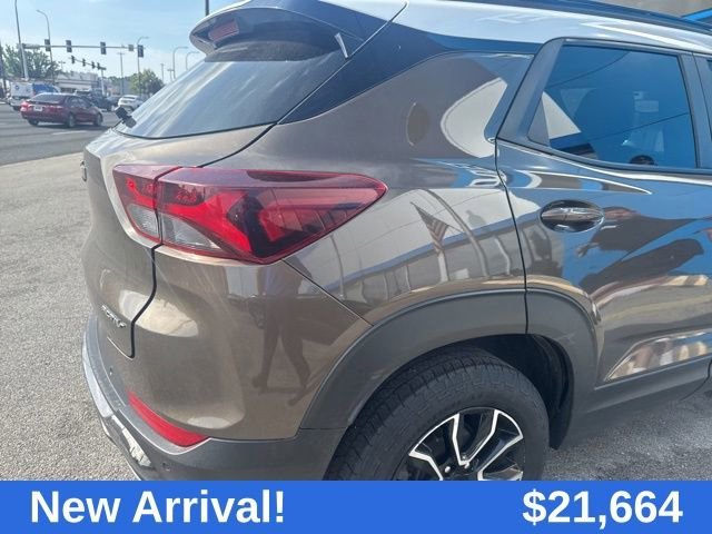 Used 2022 Zeus Bronze Metallic Chevrolet ACTIV image 11