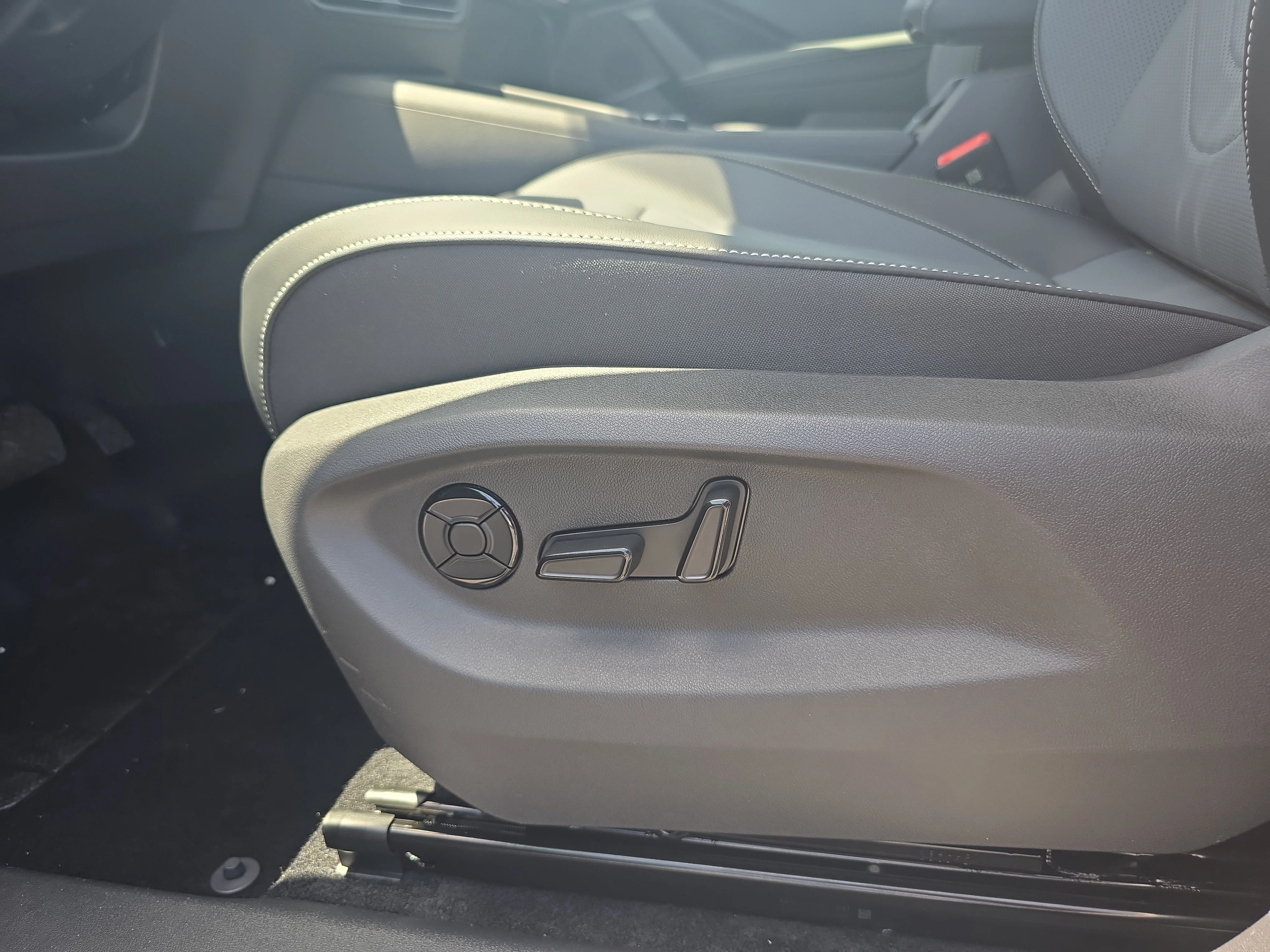 New 2026 Black Volkswagen SE image 15