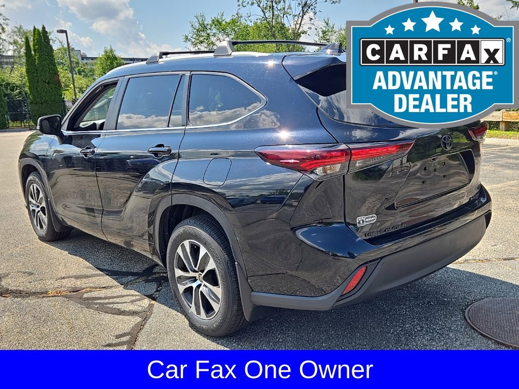 Used 2024 Black Toyota XLE image 9