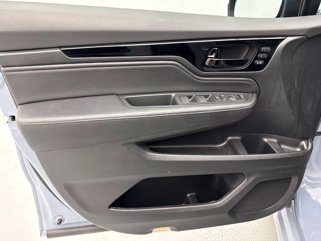 Used 2023 Gray Honda Touring image 18