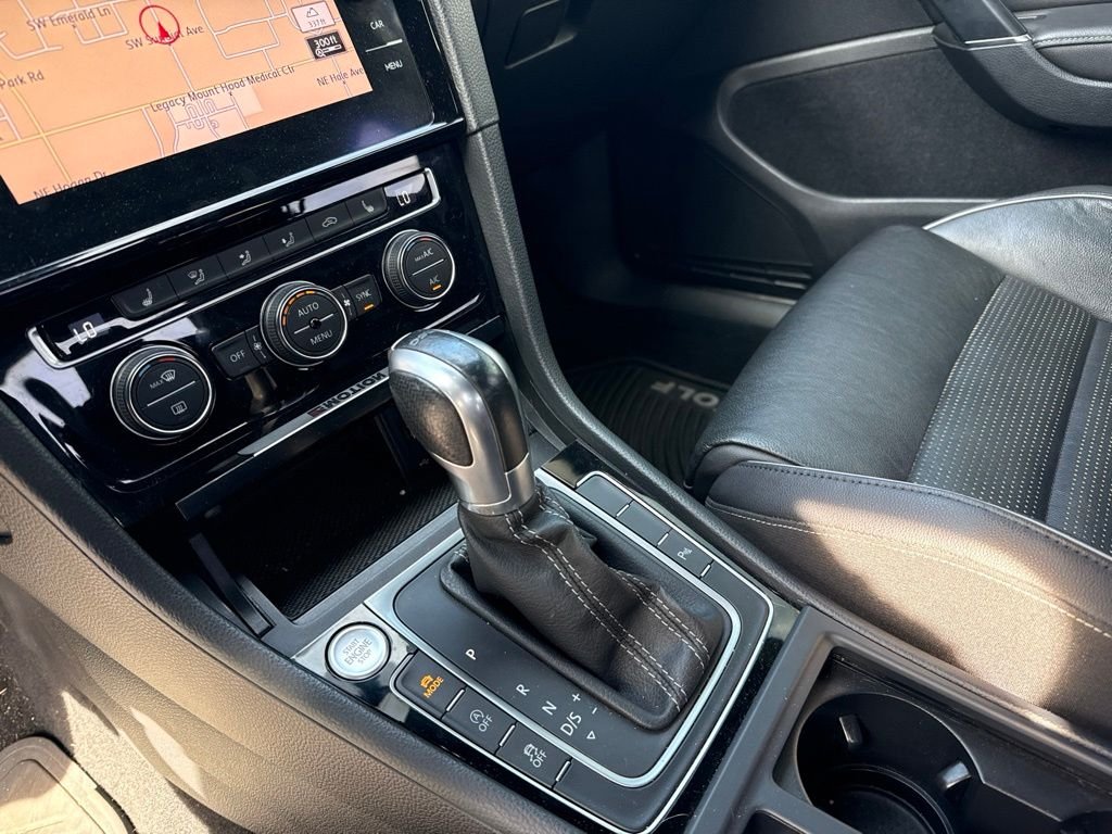 Used 2019 Oryx White Pearl Volkswagen DCC & Navigation 4Motion image 15