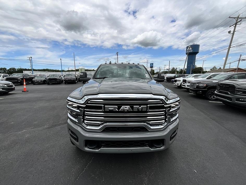 New 2026 Ceramic Gray Clear-Coat Exterior Paint RAM Laramie image 2