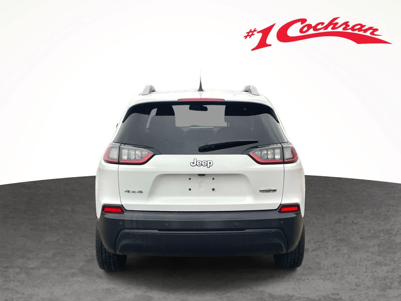 Used 2019 Bright White Clearcoat Jeep Latitude Plus image 8