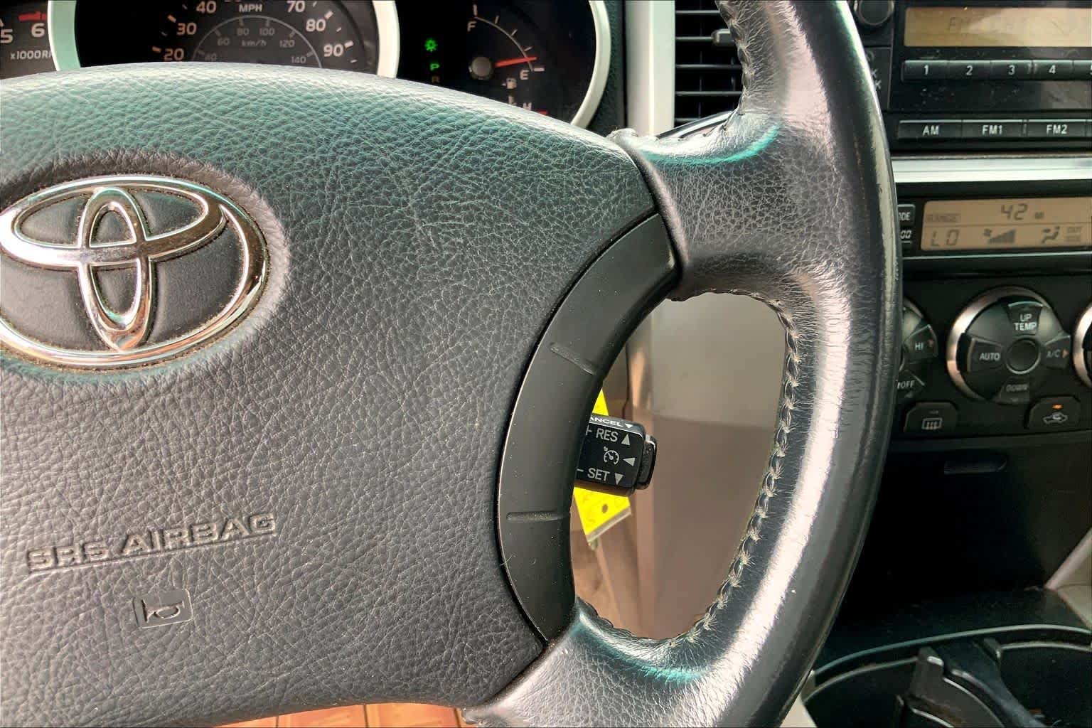 Used 2006 Natural White Toyota SR5 image 23