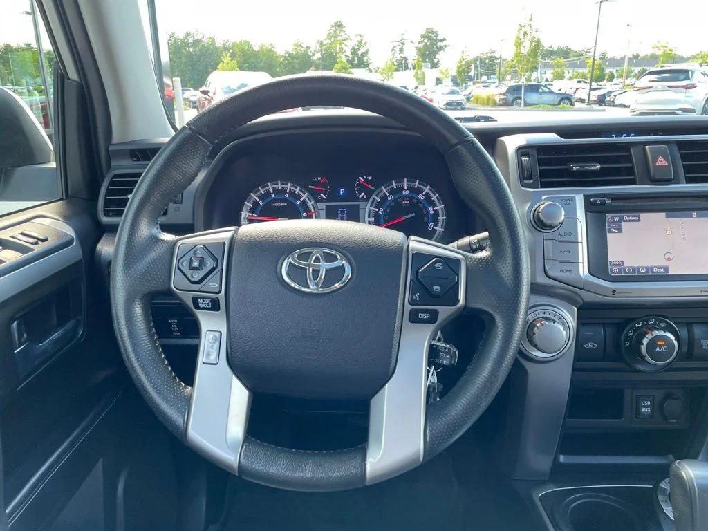 Used 2018 Classic Silver Metallic Toyota SR5 Premium image 20