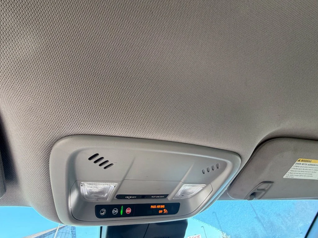 Used 2025 Sterling Gray Metallic Chevrolet 1LT image 17