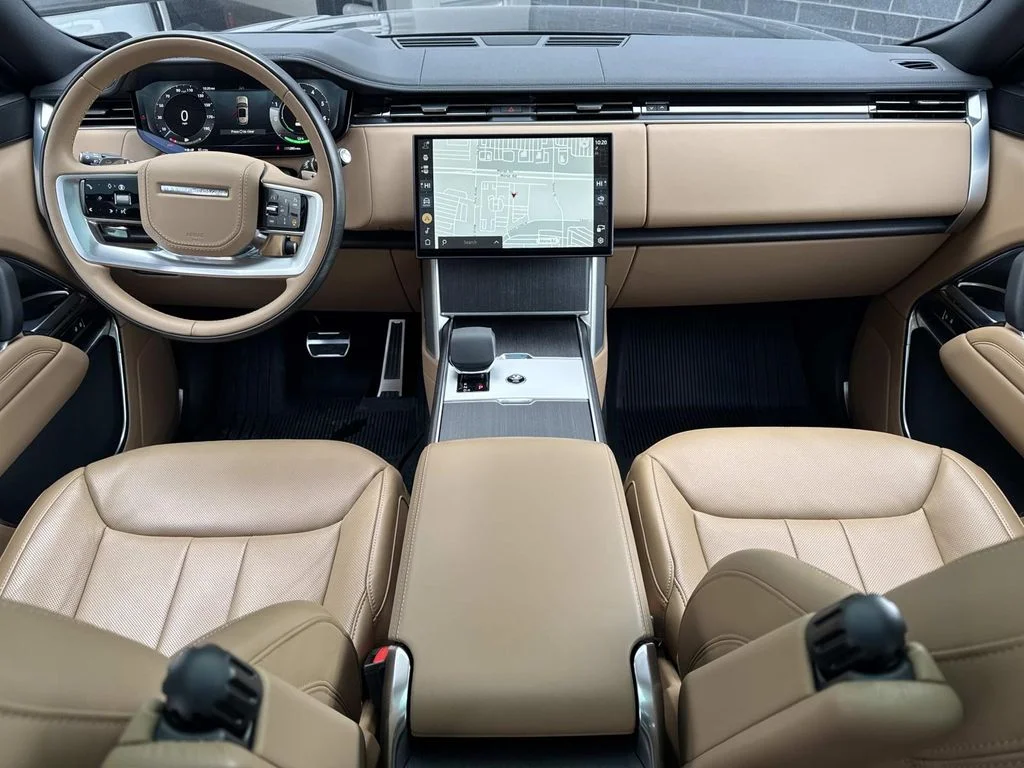 2025 Land Rover Range Rover SE - Photo 17