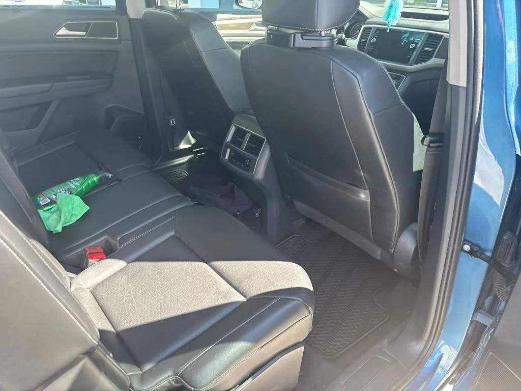 Used 2019 Blue Volkswagen 3.6L V6 SE image 16
