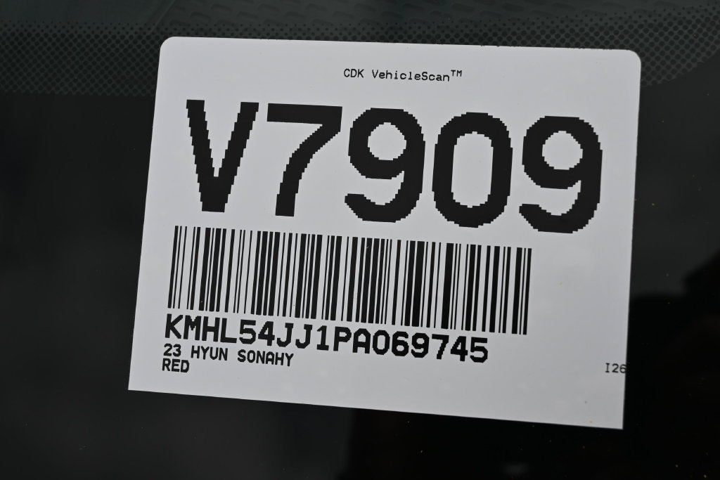 Used 2023 Red Hyundai Limited image 40
