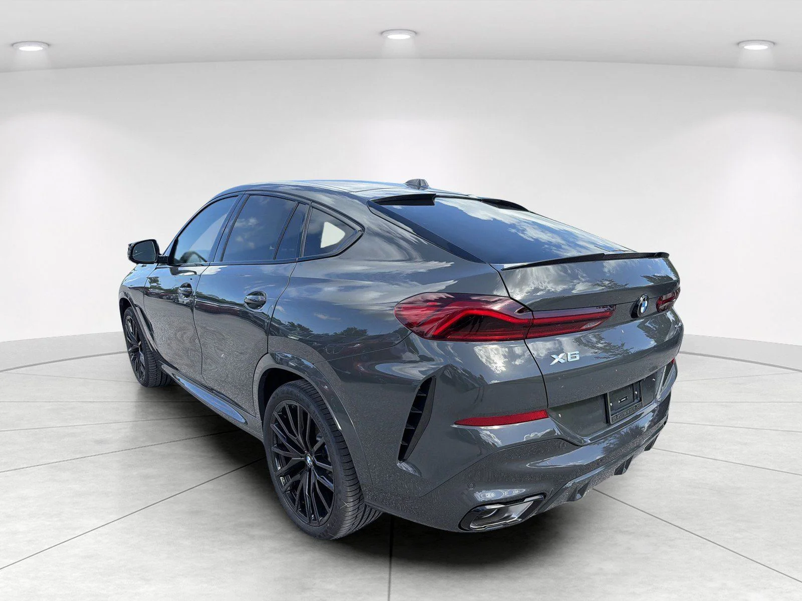 New 2027 Dravit Grey Metallic BMW xDrive40i image 7