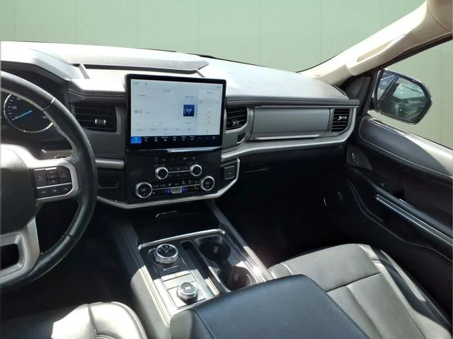 Used 2024 Black Ford XLT image 14