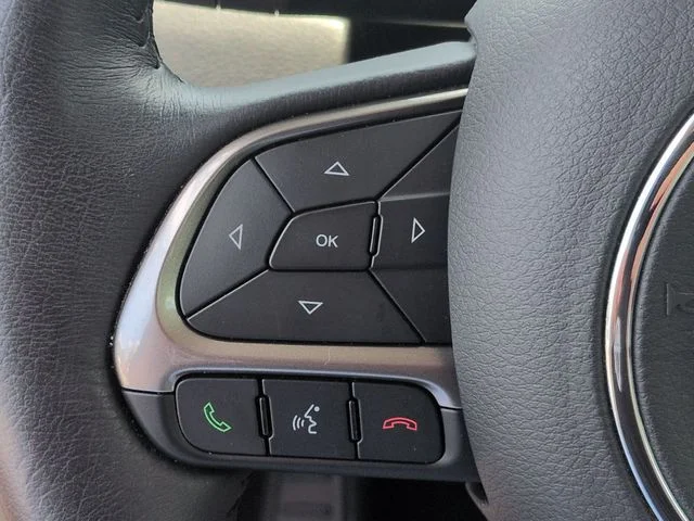 Used 2022 Gray Jeep Limited image 17