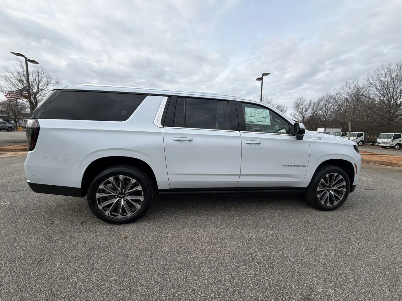 New 2026 Polar White Tricoat Chevrolet High Country image 9