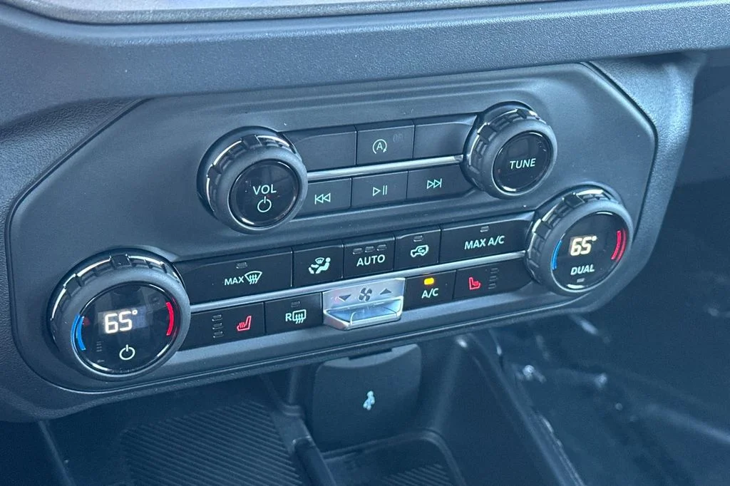 New 2025 Desert Sand Ford Big Bend® image 21