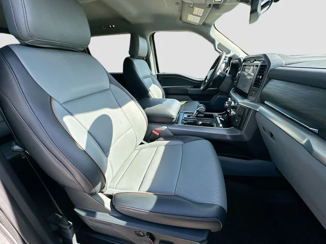 Used 2025 Silver Ford Lariat image 28
