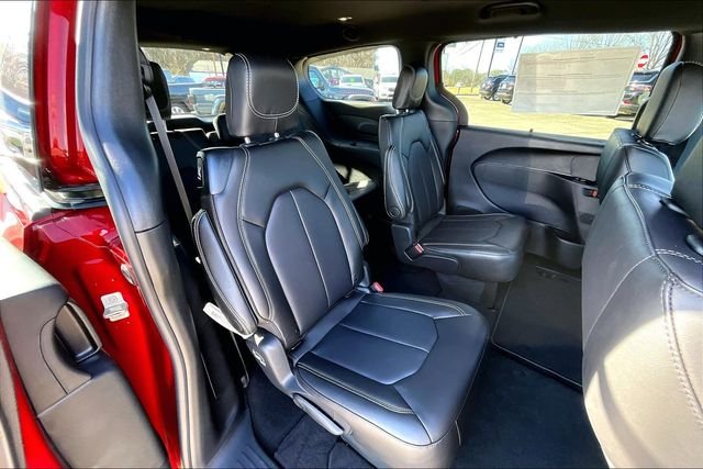 New 2026 Chrysler Pacifica Select 4D Passenger Van