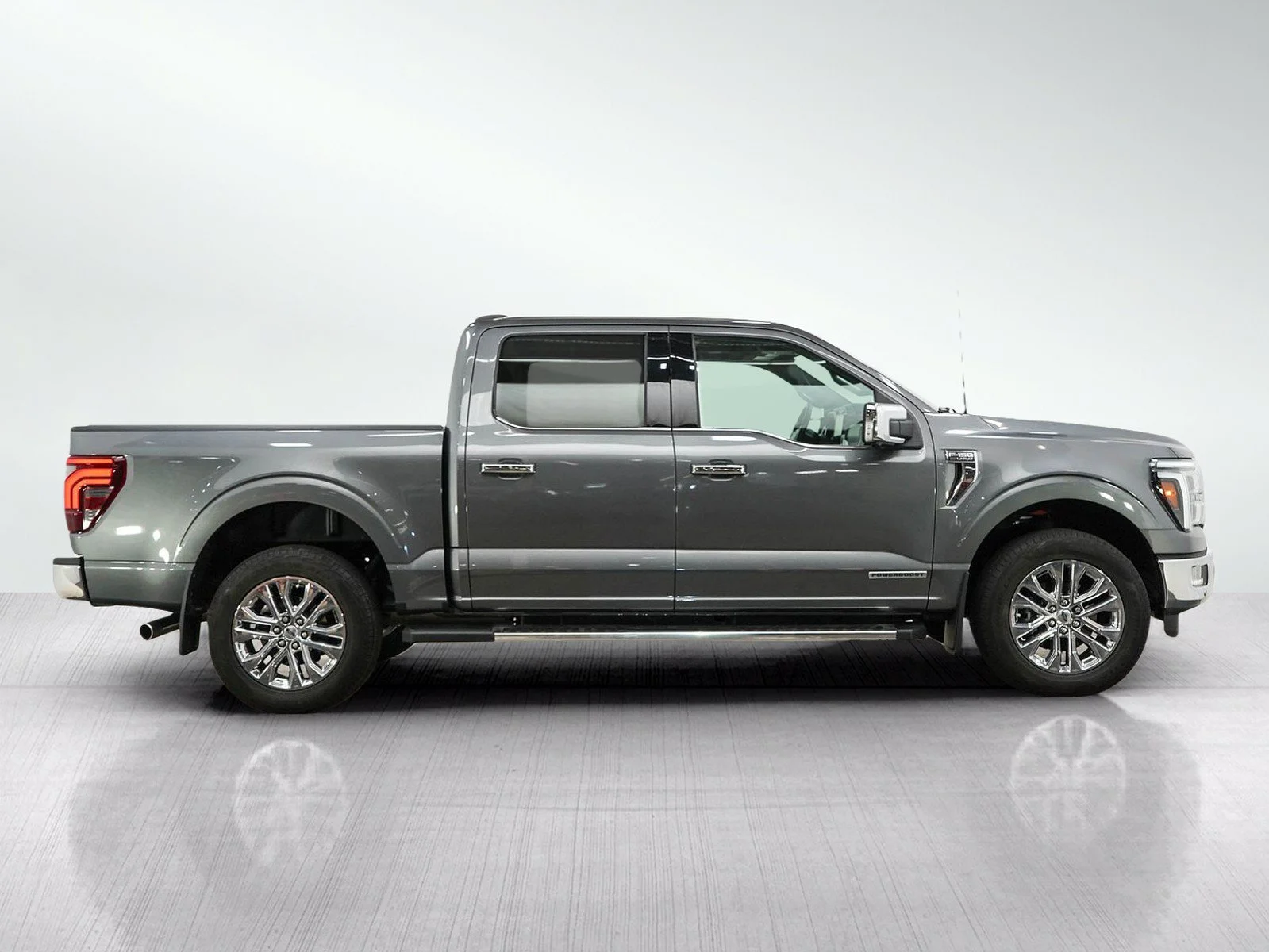 Used 2024 Gray Ford LARIAT image 6