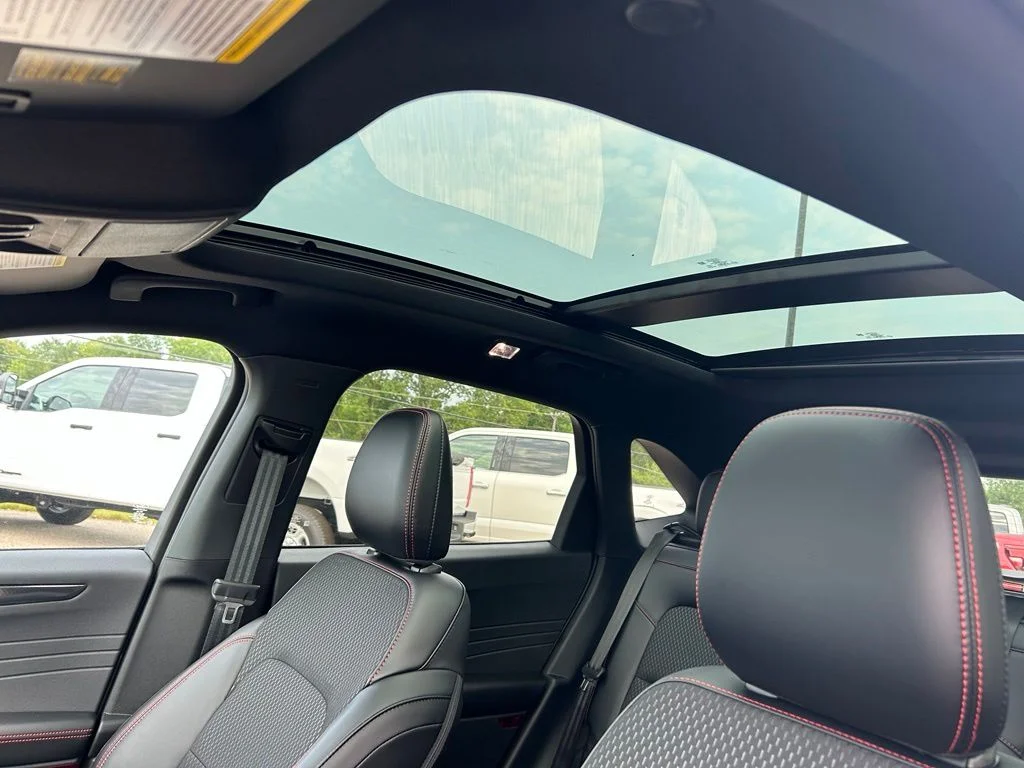 2026 Ford Escape ST-Line - Photo 22